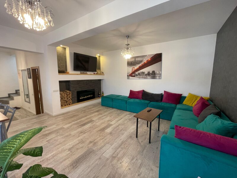 Piata Ferentari, sector 5, casa din 2019 cu 4 camere,